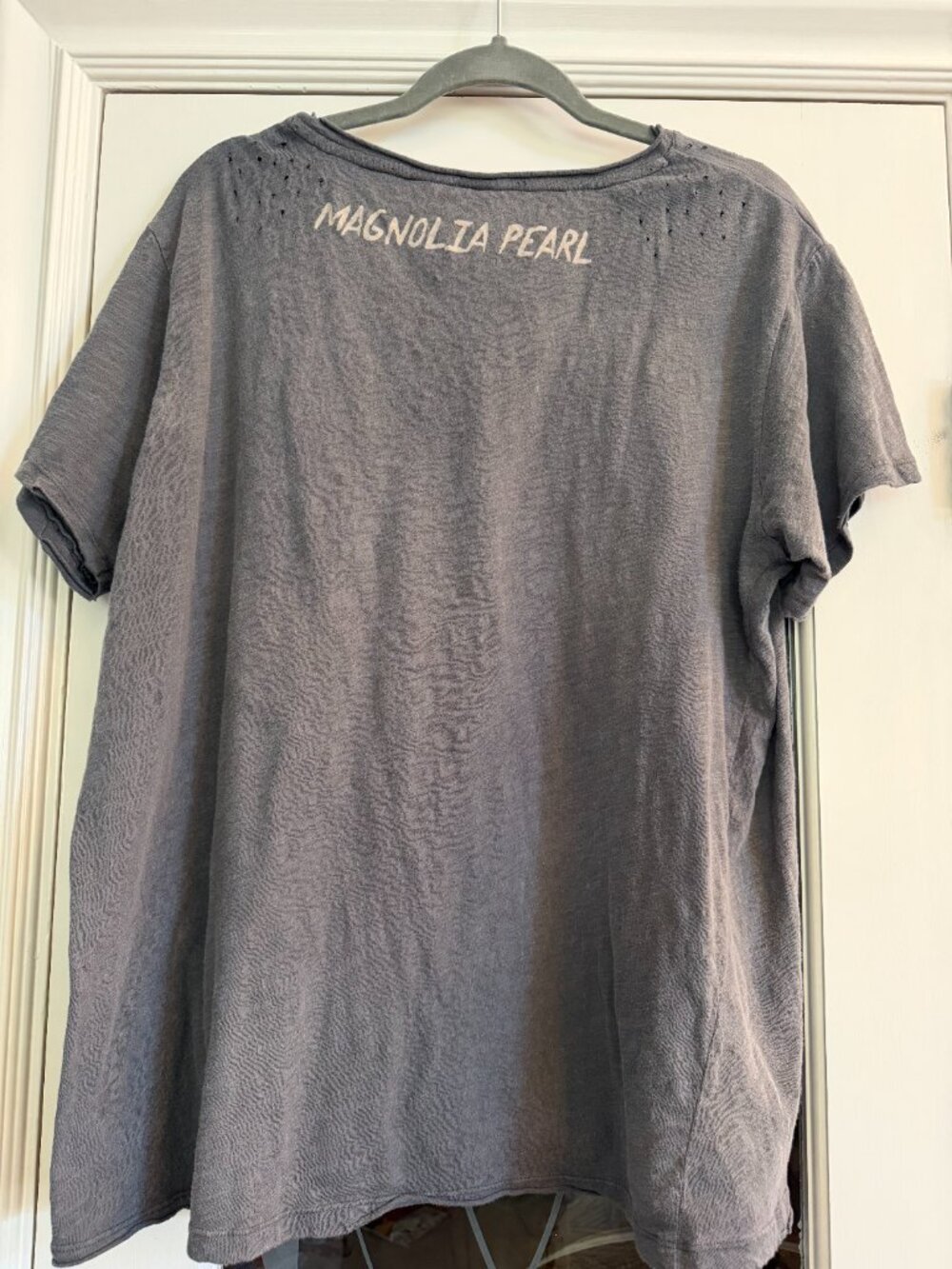 MAGNOLIA PEARL Surf fest Graphic Tee in Distressed Grey Tee - Picture 2 of 3